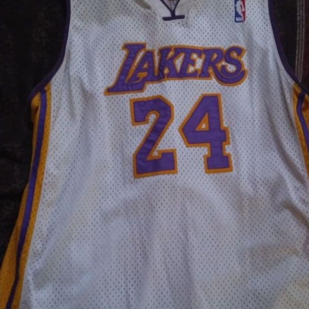 Kobe Bryant jersey